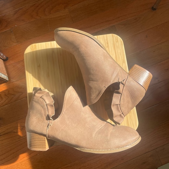 Shoes - Taupe Booties w Ankle Slit